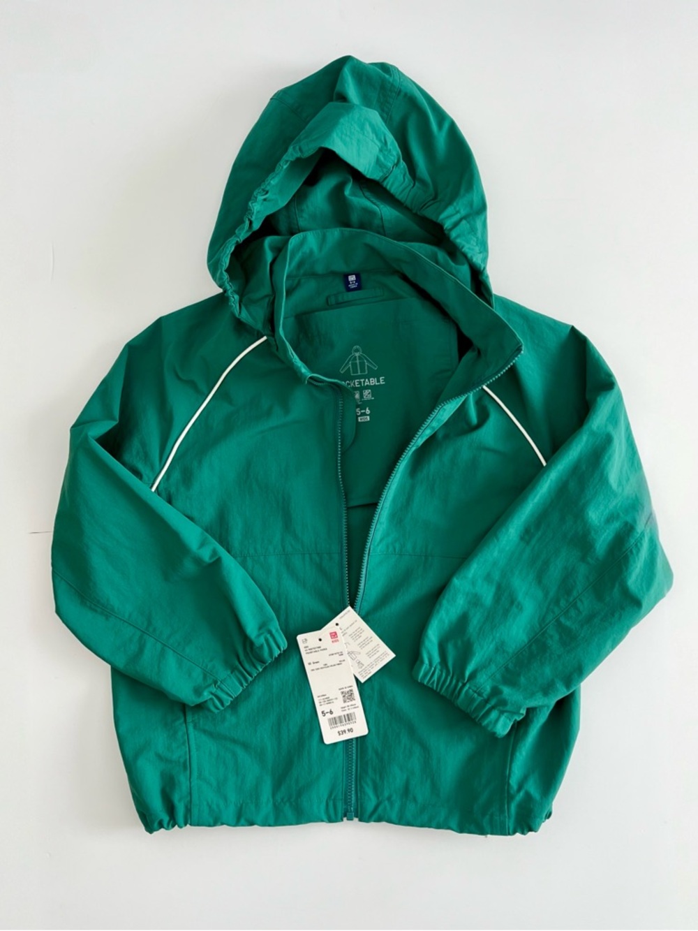 NEW Uniqlo Kids Hooded Jacket with UV protection